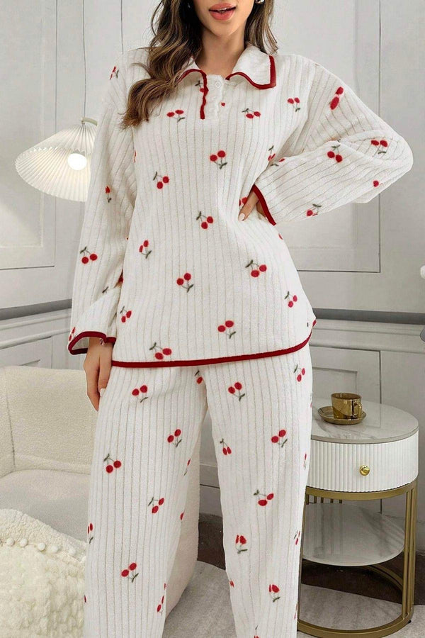 Trendusfashion Kırık Beyaz Kiraz Baskılı Pamuklu Kışlık Pijama Takımı 7083
