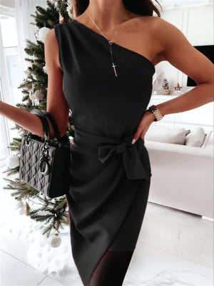 Trendusfashion Kadın Asimetrik Tek Omuz Kuşaklı Şık Elbise