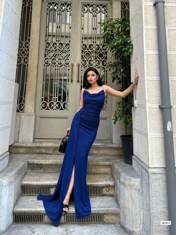 Trendusfashion Kadın Yırtmaç Detaylı Askılı Abiye Elbise - Şık ve Modern Tasarım