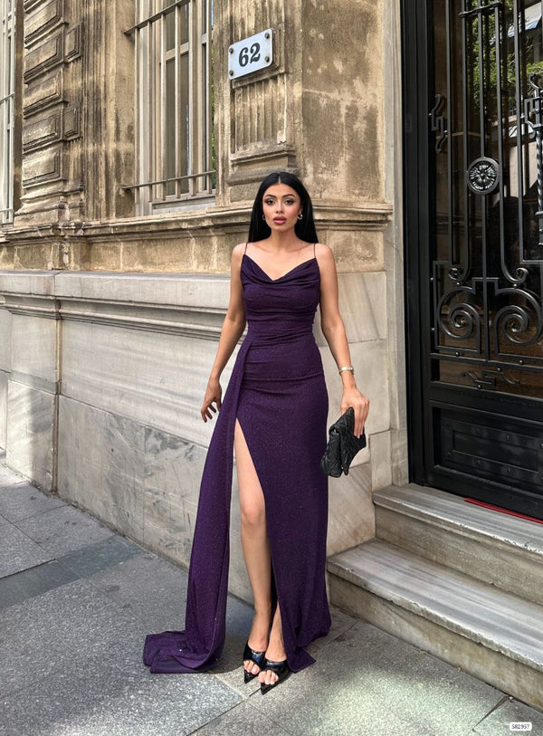 Trendusfashion Kadın Yırtmaç Detaylı Askılı Abiye Elbise - Şık ve Modern Tasarım