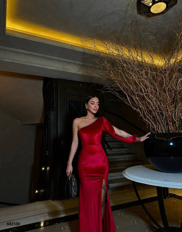 Trendusfashion Tek Omuz Uzun Kadife Abiye Elbise - Yırtmaçlı ve Taş Detaylı