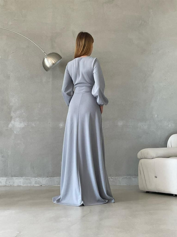 Trendusfashion Yırtmaç Detaylı Uzun Elbise - Şık ve Çarpıcı Tasarım