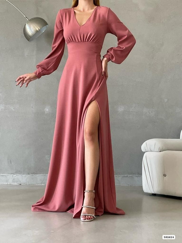 Trendusfashion Yırtmaç Detaylı Uzun Elbise - Şık ve Çarpıcı Tasarım