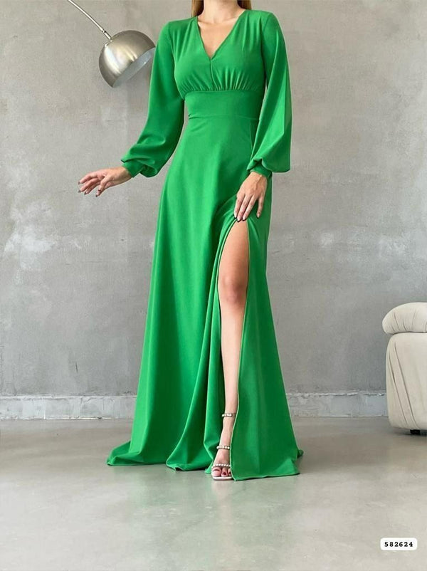 Trendusfashion Yırtmaç Detaylı Uzun Elbise - Şık ve Çarpıcı Tasarım